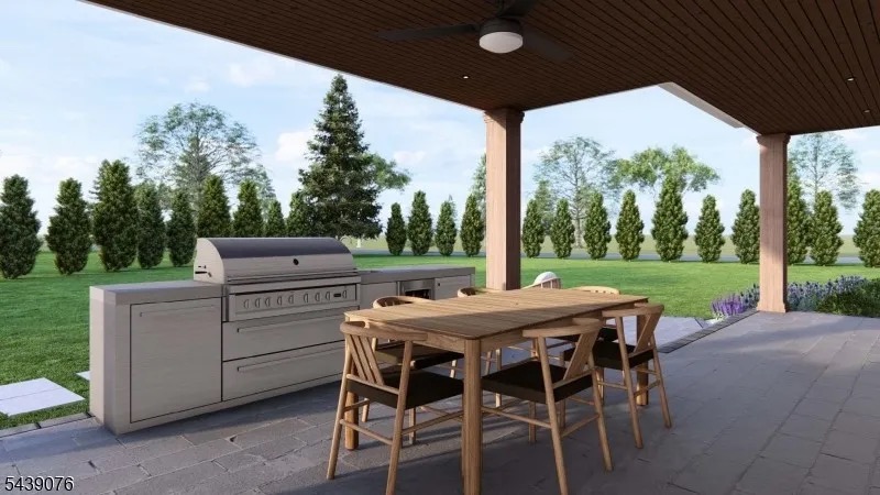 Covered patio at 776 Comanche Lane